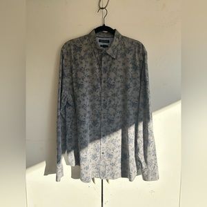 Banana Republic men’s button up long sleeve size XL floral pattern Camden fit